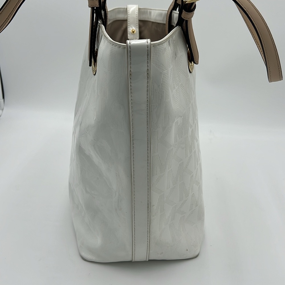 Michael Kors White and Tan Classic Tote - Picture 5 of 7